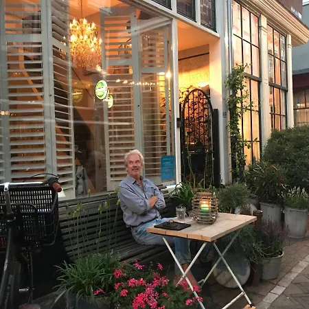 The African Lily Oda ve Kahvaltı Amsterdam
