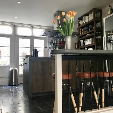 The African Lily Bed & Breakfast 2*